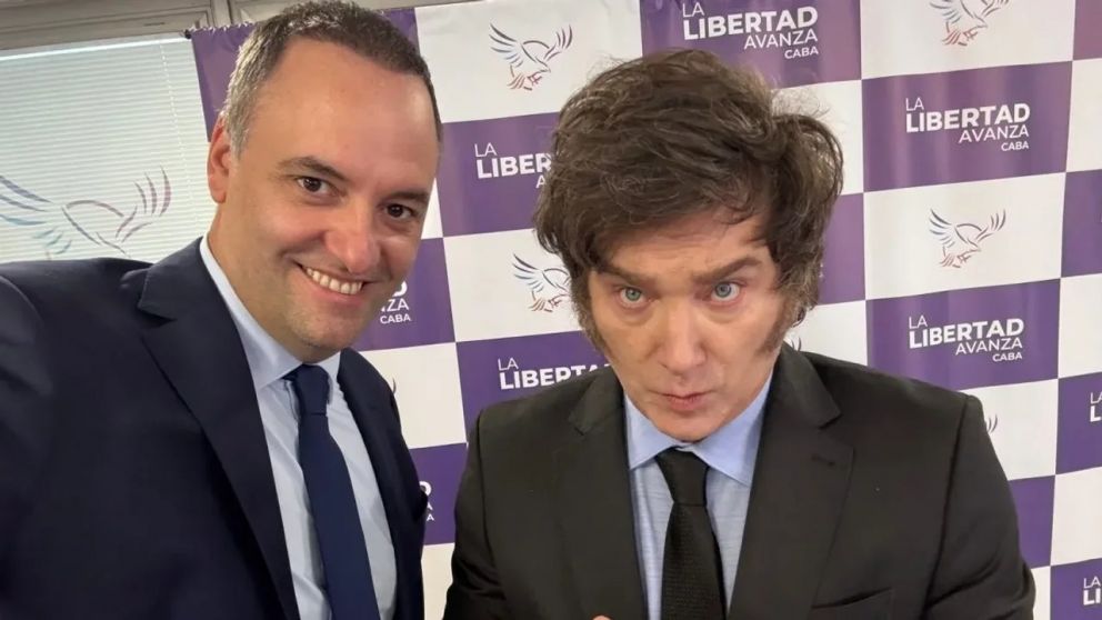 Javier Milei participa de un acto con Manuel Adorni y Sandra Pettovello para inaugurar un centro de formación en La Paternal